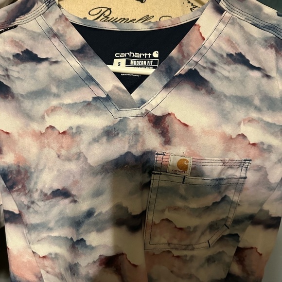 COPY - Carhartt scrub top - Picture 3 of 3